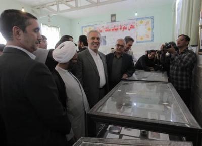 بازدید رئیس سازمان میراث فرهنگی از موزه شهاب سنگ نراق