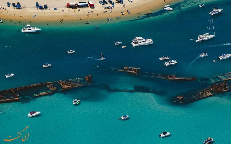 دیواره ای از باقی مانده کشتی های غرق شده در استرالیا