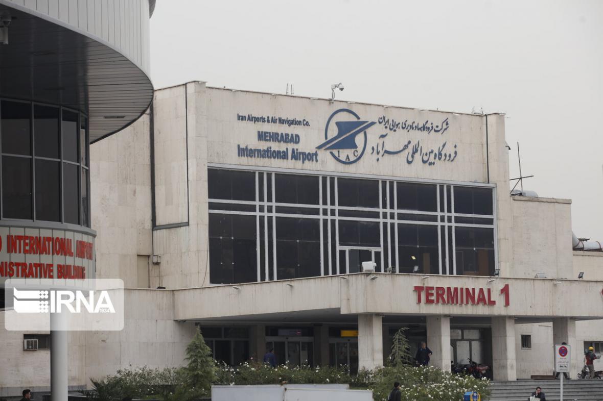 خبرنگاران فرودگاه مهرآباد: احتمال تغییر ساعت پروازها وجود دارد